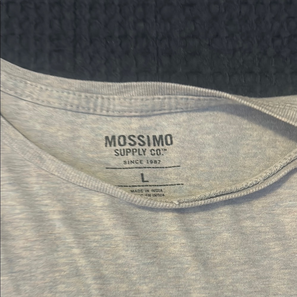 Mossimo Supply Co. Silver Short Sleeve Tee Soft Knit Crew Neck